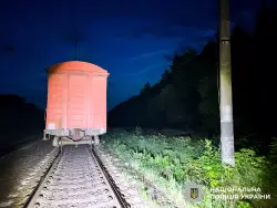 4325330